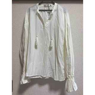 マウジー(moussy)の値下不可　新品☆MOUSSYマウジー　フリンジ付きシャツ(シャツ/ブラウス(長袖/七分))