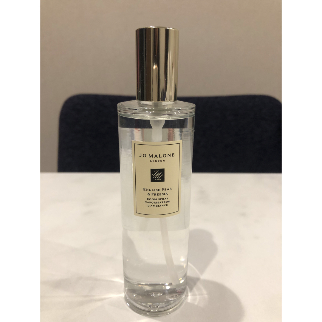 Jo Malone(ジョーマローン)の【新品未使用】Jo maloneルームスプレー　イングリッシュペアー&フリージア コスメ/美容のリラクゼーション(アロマスプレー)の商品写真