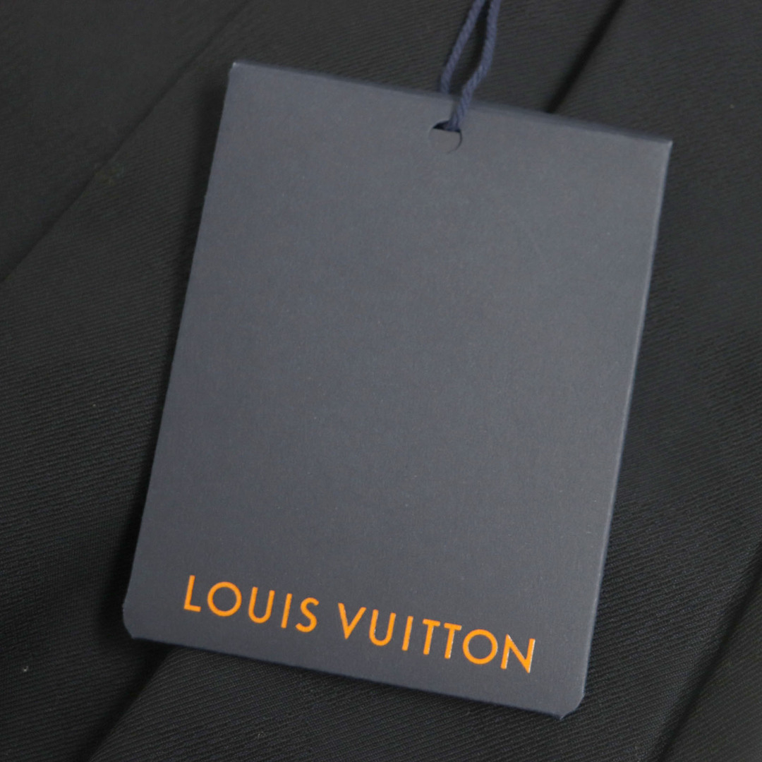 LOUIS VUITTON(ルイヴィトン)の未使用品 LOUIS VUITTON ルイヴィトン 22AW ウール コットン ダミエ テーラドショーツ ショートパンツ ネイビー 36 イタリア製 正規品 メンズ メンズのパンツ(ショートパンツ)の商品写真