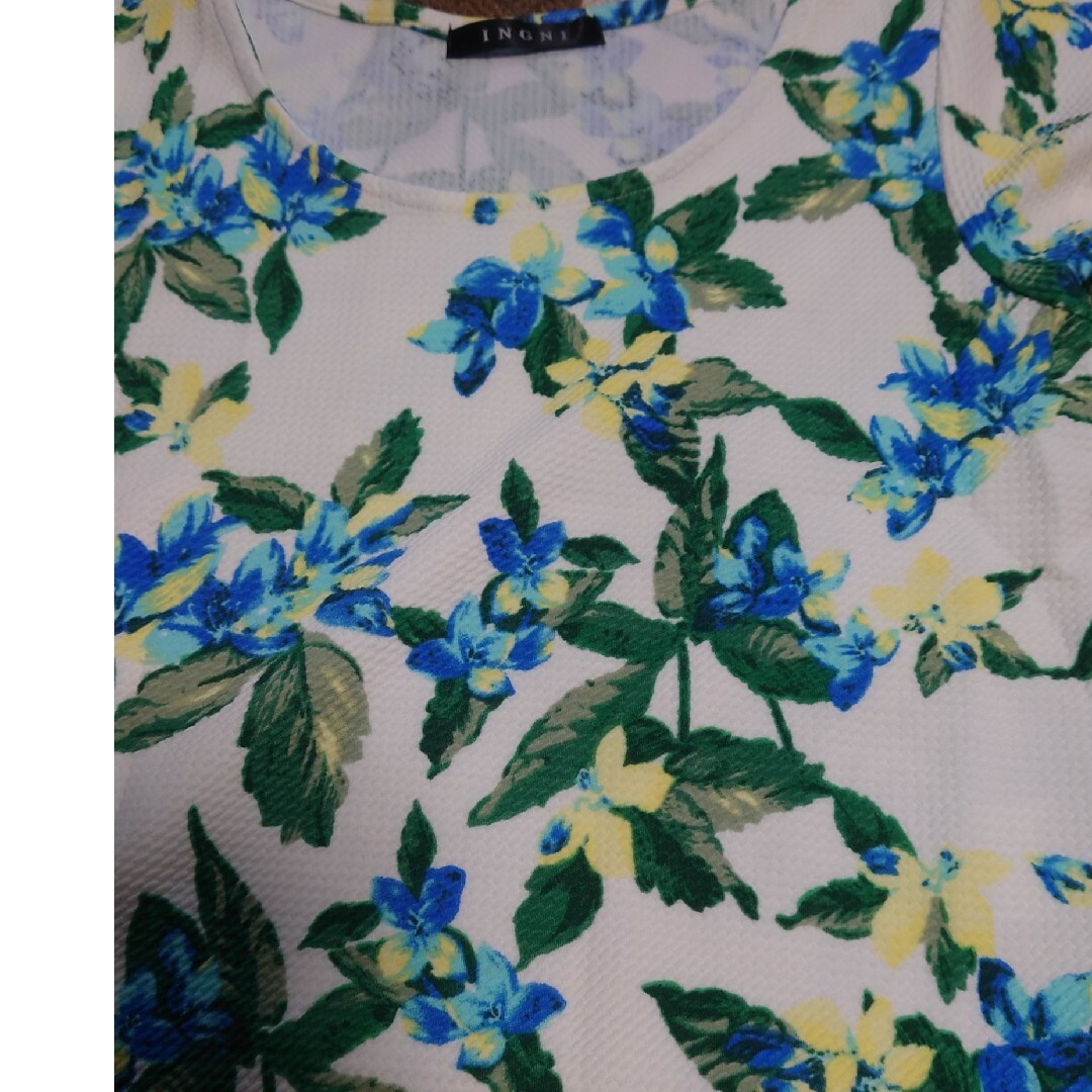 INGNI(イング)のイング　ワッフルニットトップス　花柄②　M　2枚組 レディースのトップス(Tシャツ(半袖/袖なし))の商品写真