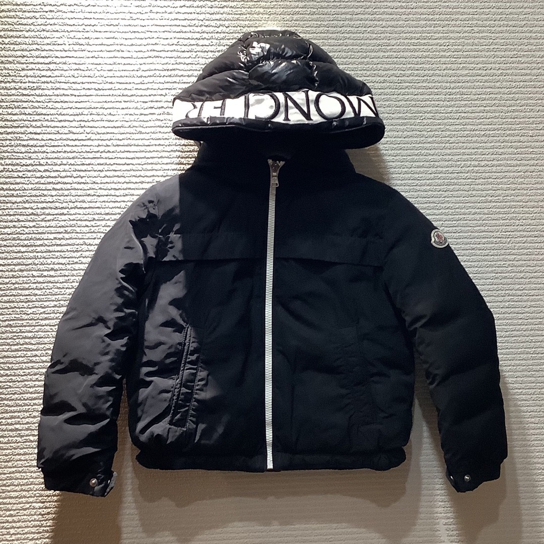 有名な高級ブランド 18年製 モンクレール MONCLER ダウンジャケット