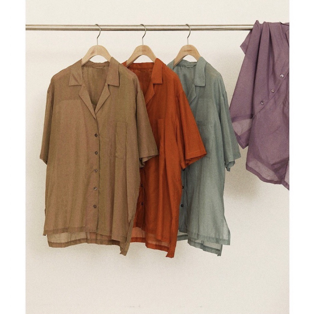 TODAYFUL(トゥデイフル)のSilk Boyfriend Shirts レディースのトップス(Tシャツ(半袖/袖なし))の商品写真