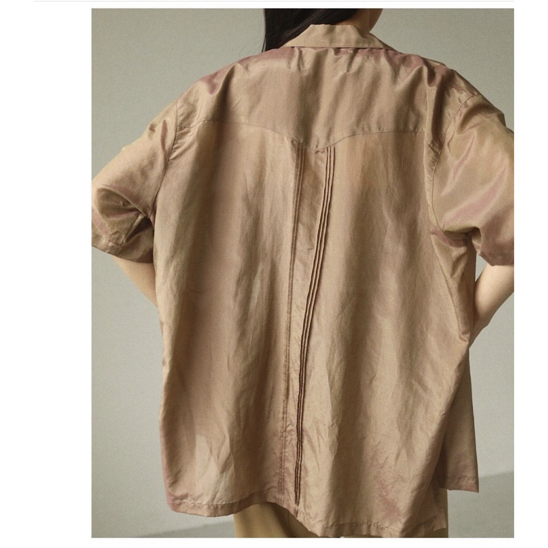 TODAYFUL(トゥデイフル)のSilk Boyfriend Shirts レディースのトップス(Tシャツ(半袖/袖なし))の商品写真
