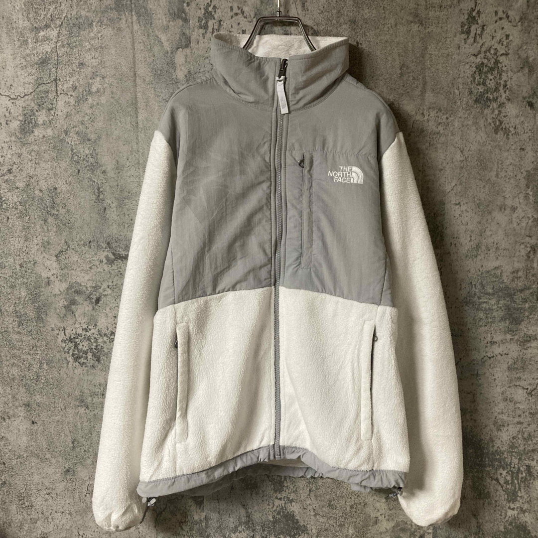 THE NORTH FACE(ザノースフェイス)のザノースフェイス  デナリジャケット　フリース　グレーホワイト　レディース　M レディースのジャケット/アウター(その他)の商品写真