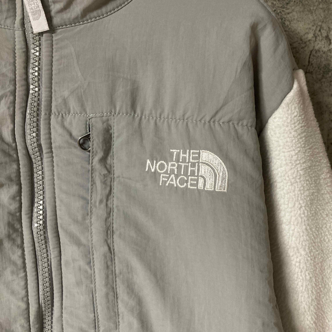 THE NORTH FACE(ザノースフェイス)のザノースフェイス  デナリジャケット　フリース　グレーホワイト　レディース　M レディースのジャケット/アウター(その他)の商品写真