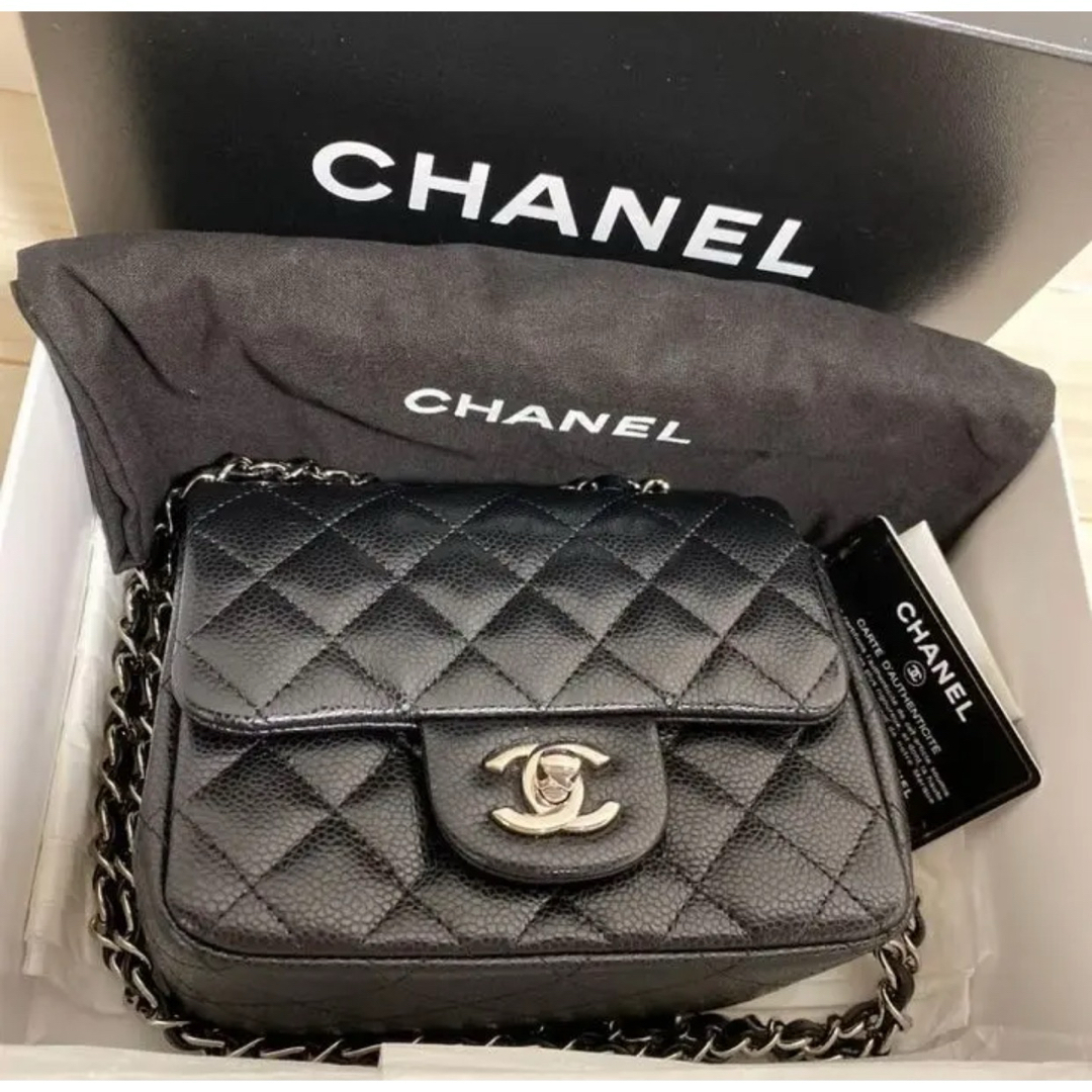 CHANEL(シャネル)のCHANEL ミニマトラッセキャビアスキン　チェーンバッグ レディースのバッグ(ショルダーバッグ)の商品写真