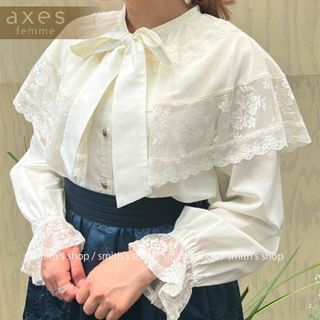 アクシーズファム(axes femme)のaxes femme ケープ × リボンタイブラウス(シャツ/ブラウス(長袖/七分))