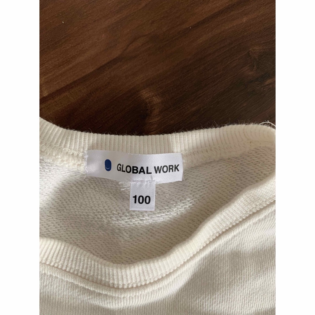 GLOBAL WORK(グローバルワーク)の子供服　トレーナー　グローバルワーク　スウェット　100 キッズ/ベビー/マタニティのキッズ服女の子用(90cm~)(Tシャツ/カットソー)の商品写真