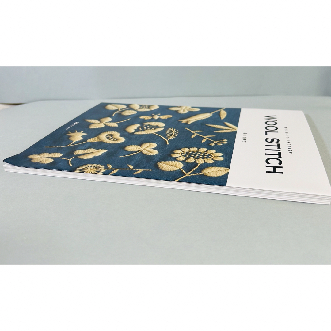 WOOL STITCH : 素朴で優しいウール糸の刺繍図案 エンタメ/ホビーの本(住まい/暮らし/子育て)の商品写真