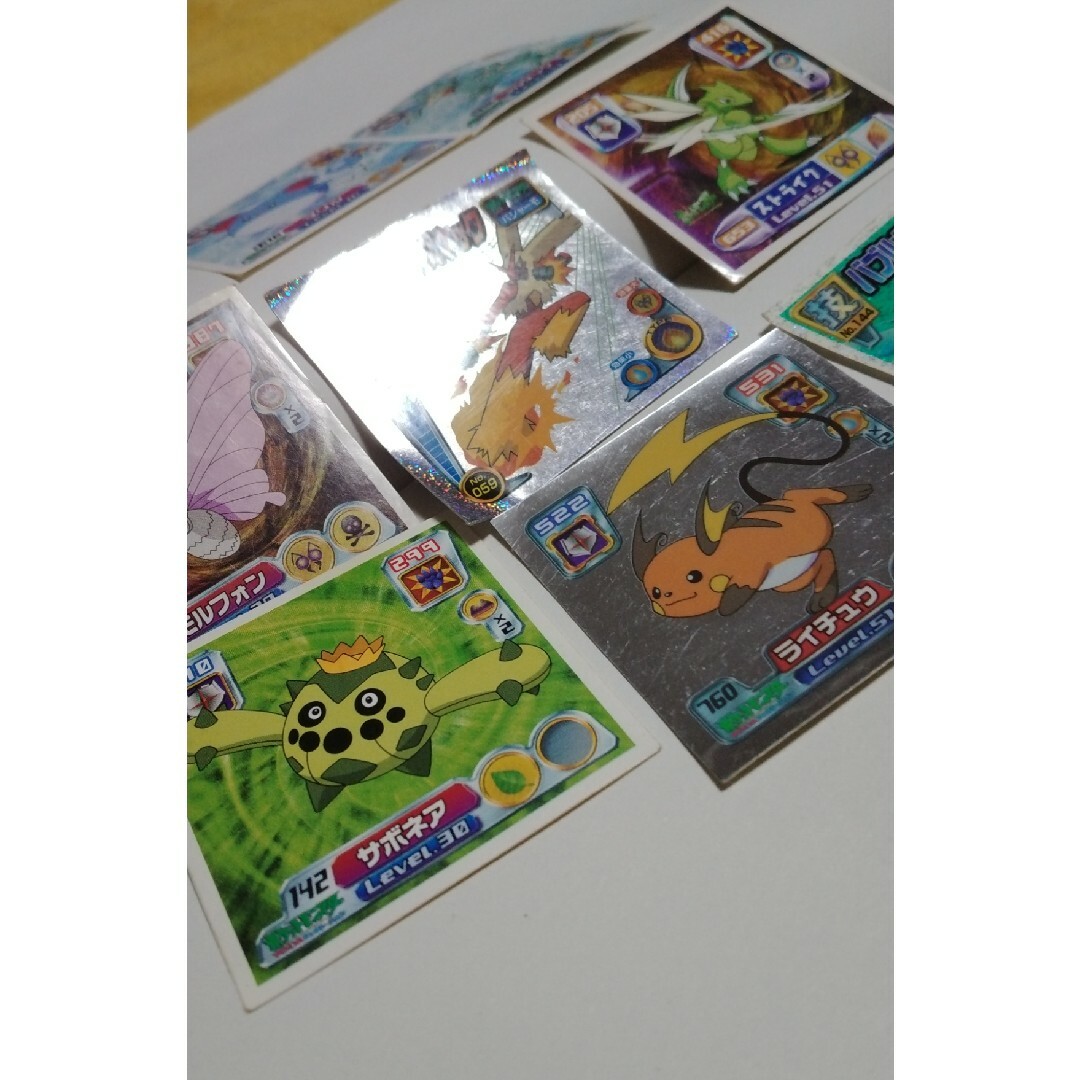 ポケモンシール　9枚　難あり エンタメ/ホビーのおもちゃ/ぬいぐるみ(キャラクターグッズ)の商品写真