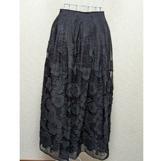 HIROKO BIS - 美品　ヒロコビス　花柄　モチーフ　ロング　スカート　黒　ブラック　フレア　M