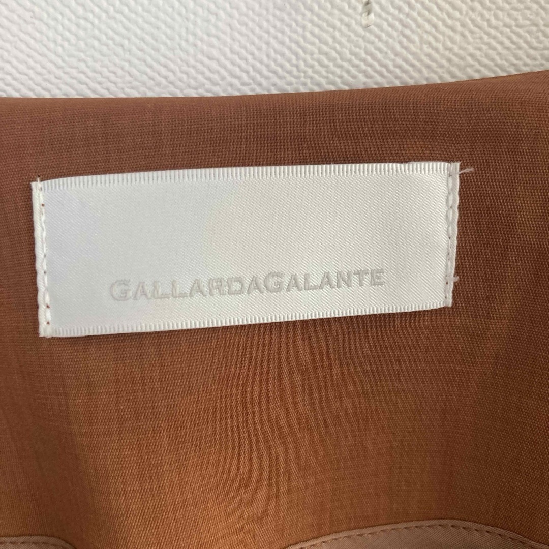GALLARDA GALANTE(ガリャルダガランテ)の★ガリャルダガランテ★シャンブレーシャツジャケット レディースのジャケット/アウター(ノーカラージャケット)の商品写真