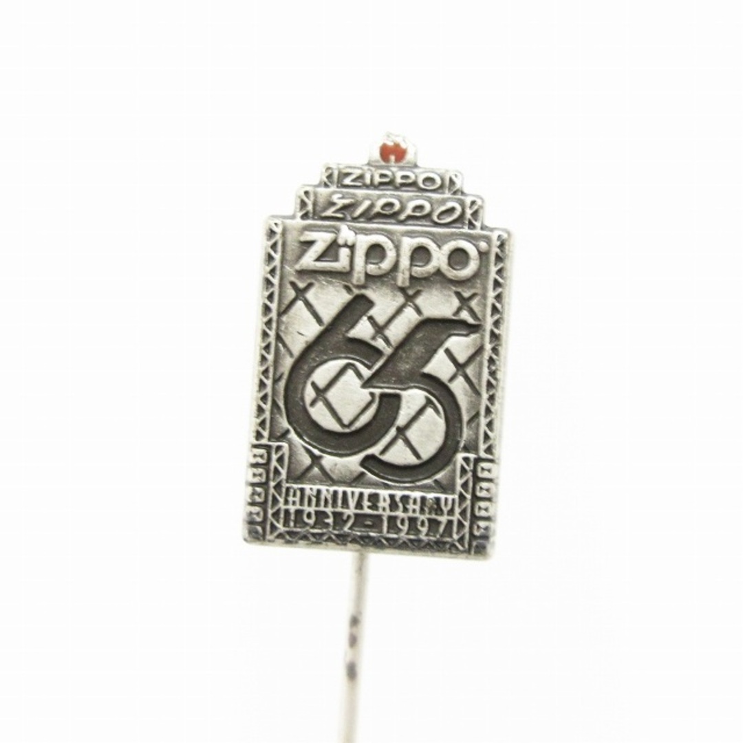 ZIPPO(ジッポー)のジッポー 65周年 スティックピン ブローチ シルバーカラー ■SM1 メンズのアクセサリー(その他)の商品写真