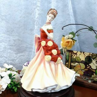 ロイヤルドルトン(Royal Doulton)の英国【ロイヤルドルトン】秋の舞踏会 フィギュリン 証明書 アンティーク 陶器人形(置物)