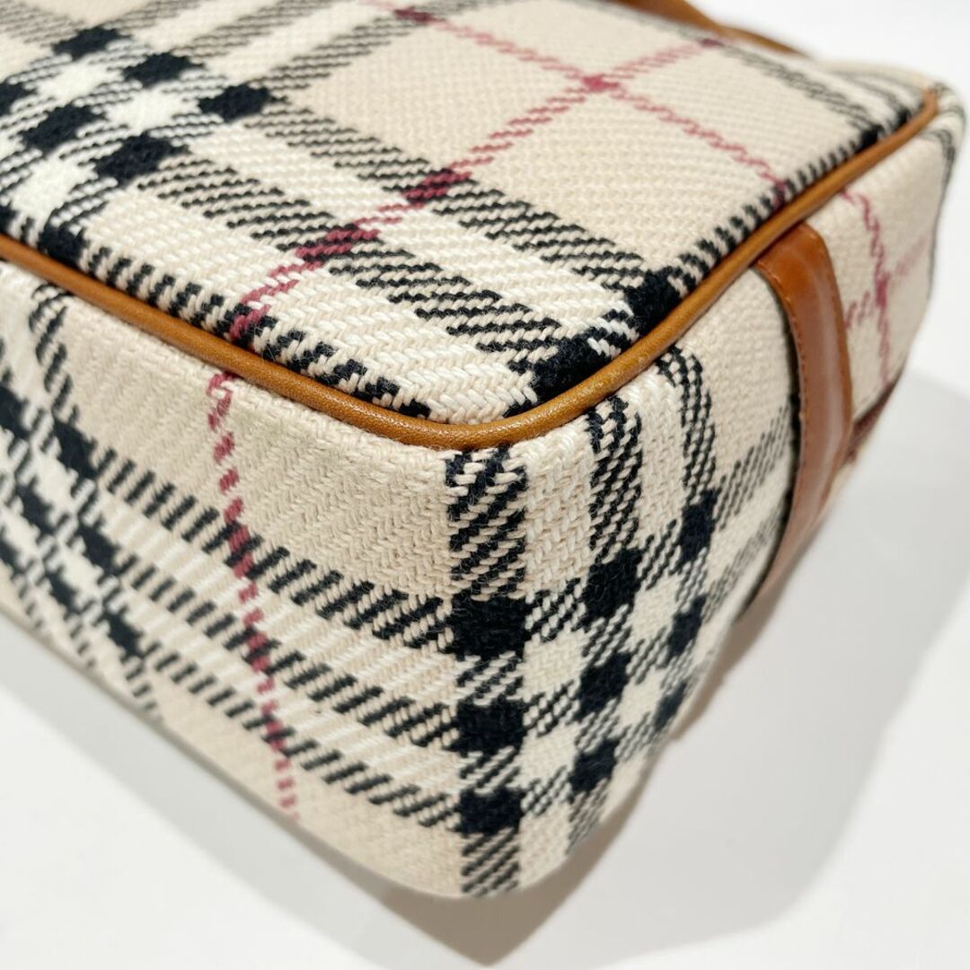 BURBERRY(バーバリー)のBURBERRY ショルダーバッグ チェック ロゴ 肩掛け ボストン ウール レザー レディースのバッグ(ショルダーバッグ)の商品写真