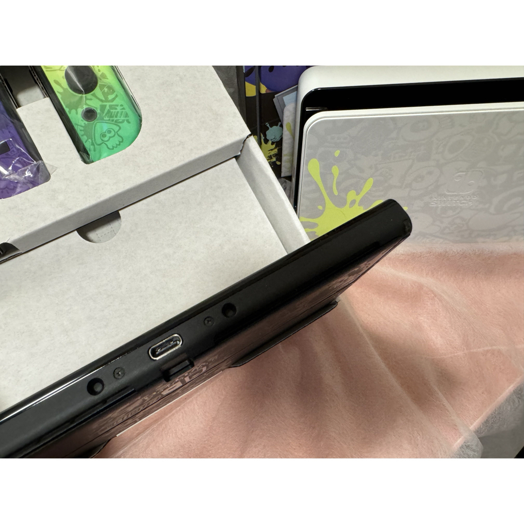 任天堂Nintendo Switch有機ELモデル スプラトゥーン３エディション エンタメ/ホビーのゲームソフト/ゲーム機本体(携帯用ゲーム機本体)の商品写真
