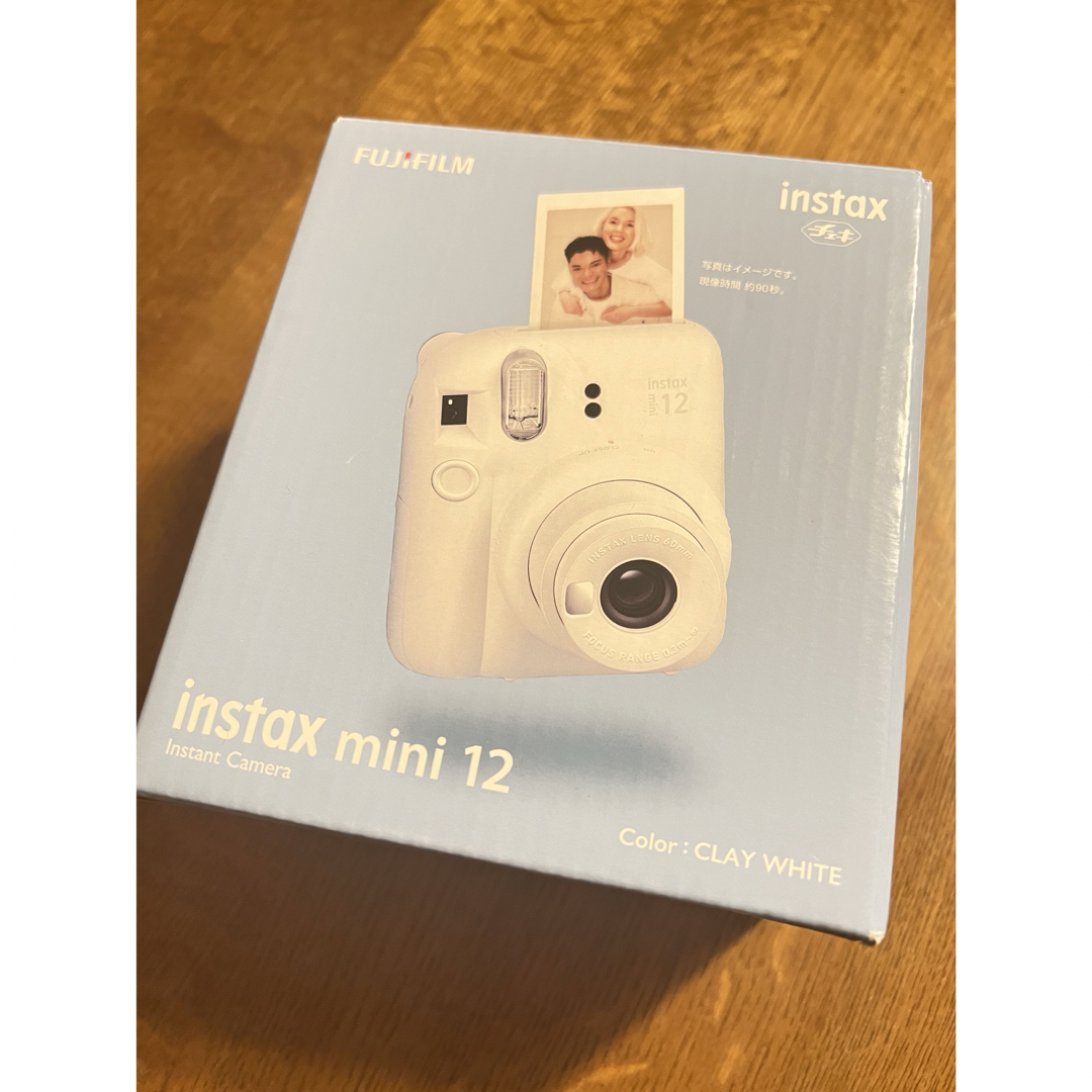 富士フイルム(フジフイルム)の富士フイルムチェキ instax mini 12 クレイホワイト スマホ/家電/カメラのカメラ(フィルムカメラ)の商品写真