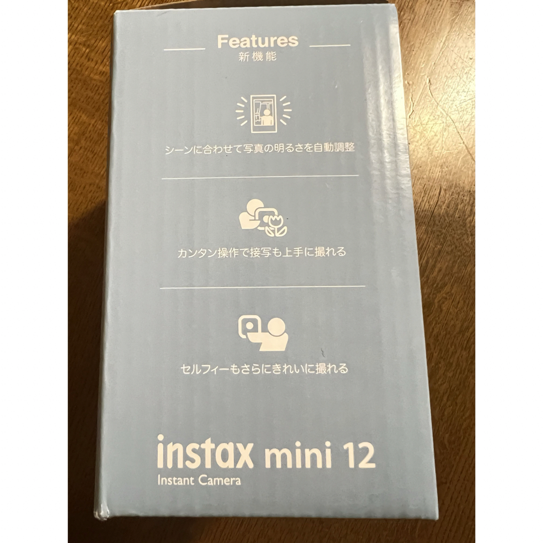 富士フイルム(フジフイルム)の富士フイルムチェキ instax mini 12 クレイホワイト スマホ/家電/カメラのカメラ(フィルムカメラ)の商品写真