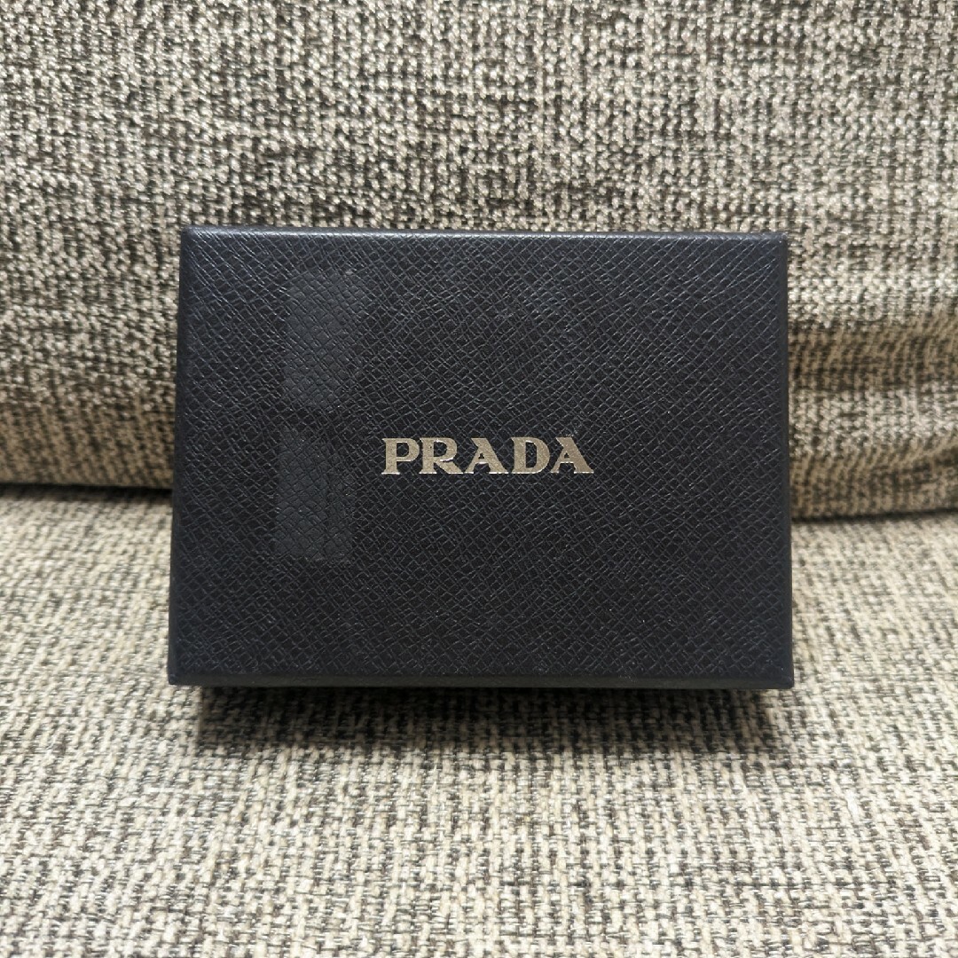 PRADA(プラダ)のPRADA　カードケース レディースのファッション小物(名刺入れ/定期入れ)の商品写真