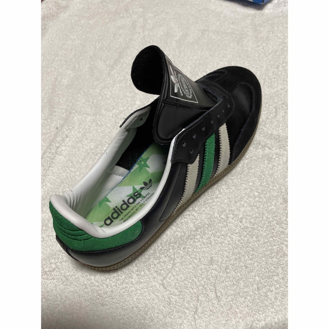 adidas(アディダス)の【激安／中古／美品】adidas SAMBA 非対称モデル メンズの靴/シューズ(スニーカー)の商品写真