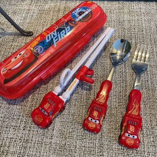 新品ディズニー【カーズ】子供お食事4点セットトレーニング箸＋ スプーン＋フォーク(スプーン/フォーク)