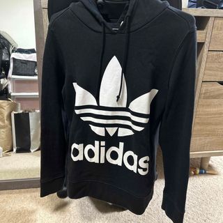 アディダス(adidas)のadidas パーカー(パーカー)