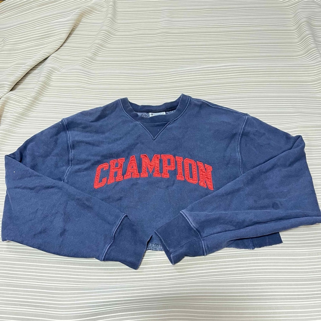 Champion(チャンピオン)のChampion トレーナー　スウェット　リメイク　紺　M レディースのトップス(トレーナー/スウェット)の商品写真