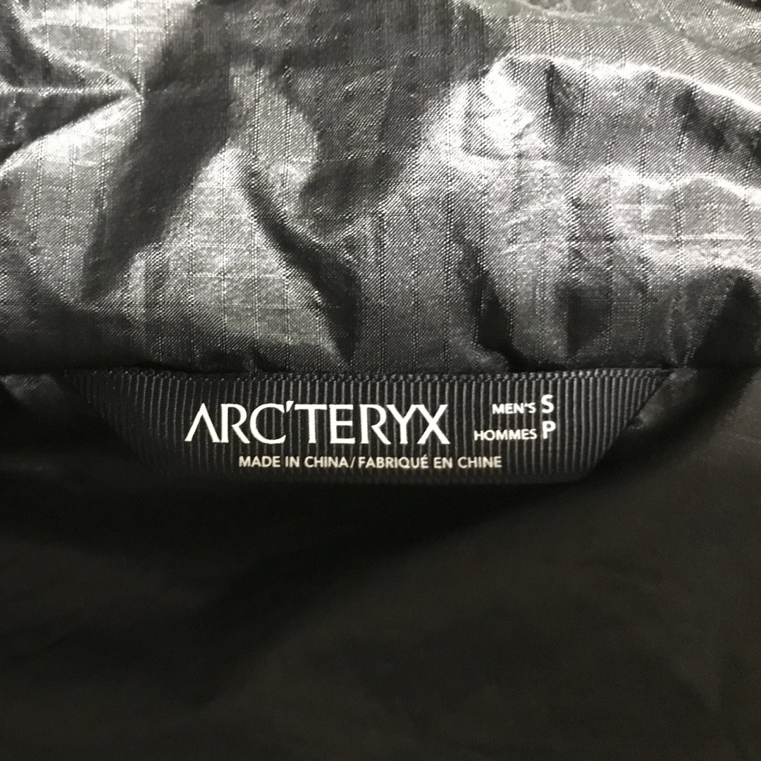 ARC'TERYX(アークテリクス)のARC'TERYX ALPHA IS JACKET S アークテリクス アルファ メンズのジャケット/アウター(マウンテンパーカー)の商品写真