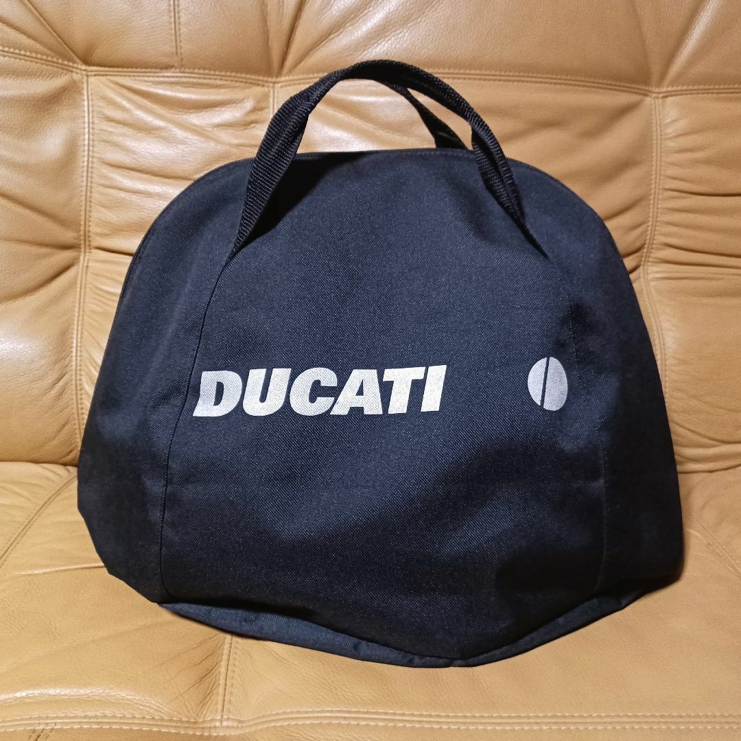 Ducati(ドゥカティ)のDUCATI ドゥカティ ヘルメット入れ バッグ ケース ブラック 自動車/バイクのバイク(ヘルメット/シールド)の商品写真