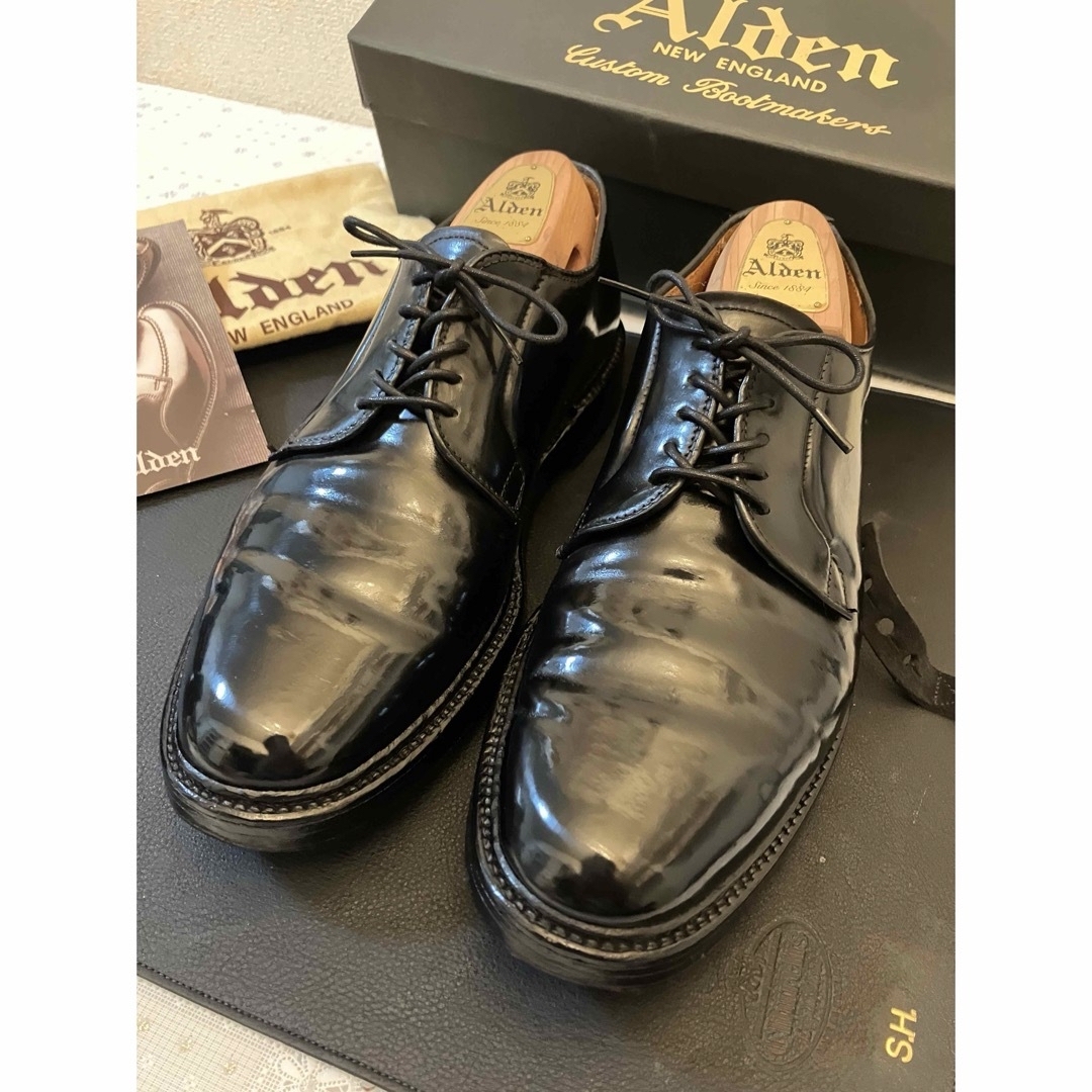 Alden(オールデン)のAlden オールデン PTB ブラック　コードバン プレーントゥ メンズの靴/シューズ(ドレス/ビジネス)の商品写真