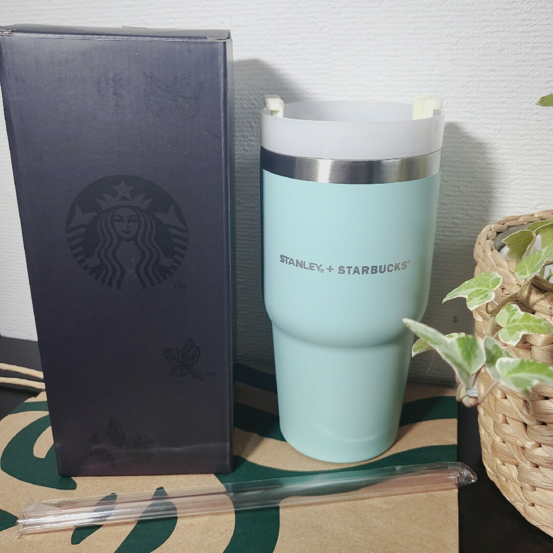 Starbucks(スターバックス)のスターバックス タンブラー スタンレー 591ml ミントブルー インテリア/住まい/日用品のキッチン/食器(タンブラー)の商品写真