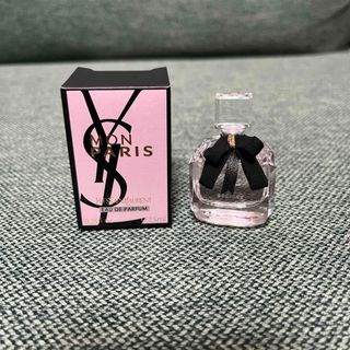 イヴサンローランボーテ(Yves Saint Laurent Beaute)のYSLモン パリ オーデパルファム　新品　イヴ・サンローラン　フレグランス(香水(女性用))