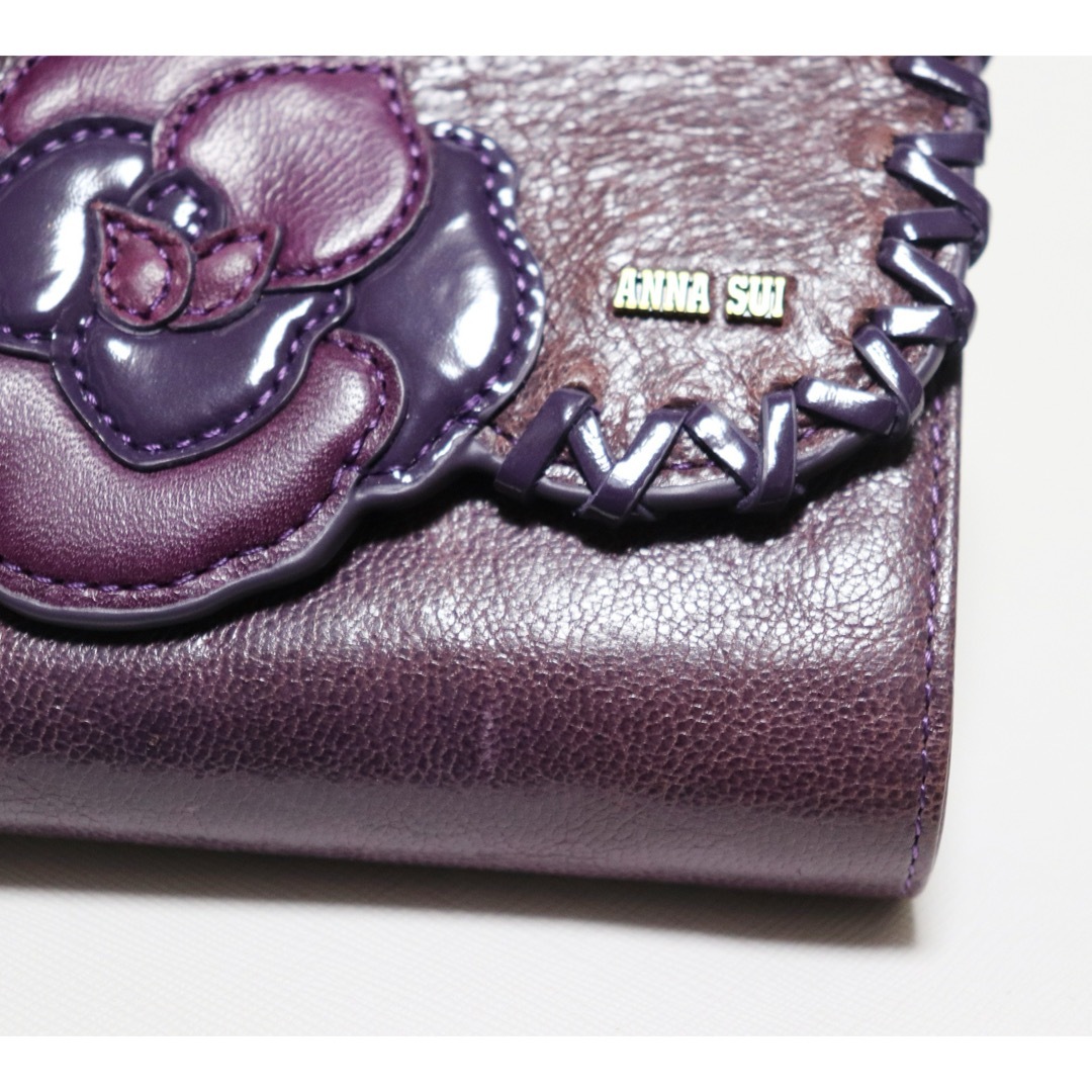 ANNA SUI(アナスイ)の《アナスイ》新品訳有 大きなバラ ヴィンテージレザー 2つ折りがま口財布 口金 レディースのファッション小物(財布)の商品写真