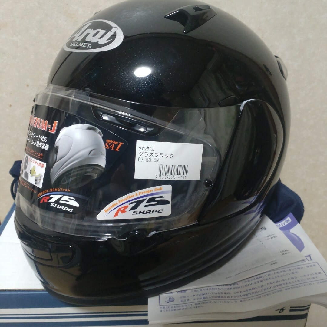 新品 アライ クアンタムJ フルフェイス ヘルメット 自動車/バイクのバイク(ヘルメット/シールド)の商品写真