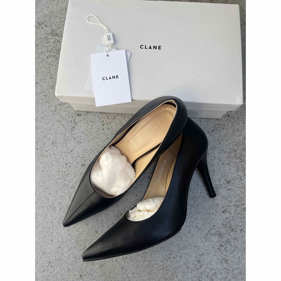 CLANE(クラネ)のクラネ　完売希少品　定価42900円　CENTERLINEPUMPS 裏張り済み レディースの靴/シューズ(ハイヒール/パンプス)の商品写真