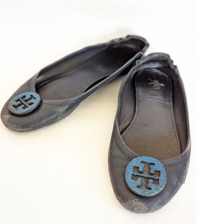 トリーバーチ(Tory Burch)のTORY BURCH　トリバーチ　フラットシューズ　ネイビー(バレエシューズ)