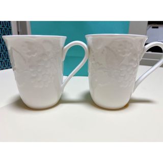 ウェッジウッド(WEDGWOOD)のWEDGWOOD ウェッジウッドマグカップ ストロベリー&バイン 2個 セット(グラス/カップ)