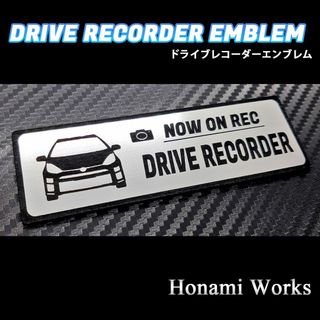 トヨタ(トヨタ)の前モデル アクア GR SPORT ドライブレコーダー エンブレム ステッカー(車外アクセサリ)