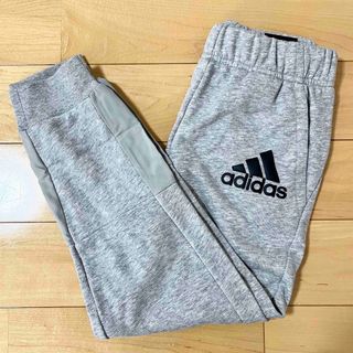 アディダス(adidas)のスウェットパンツ adidas アディダス 130cm 灰色☆新品未使用(パンツ/スパッツ)