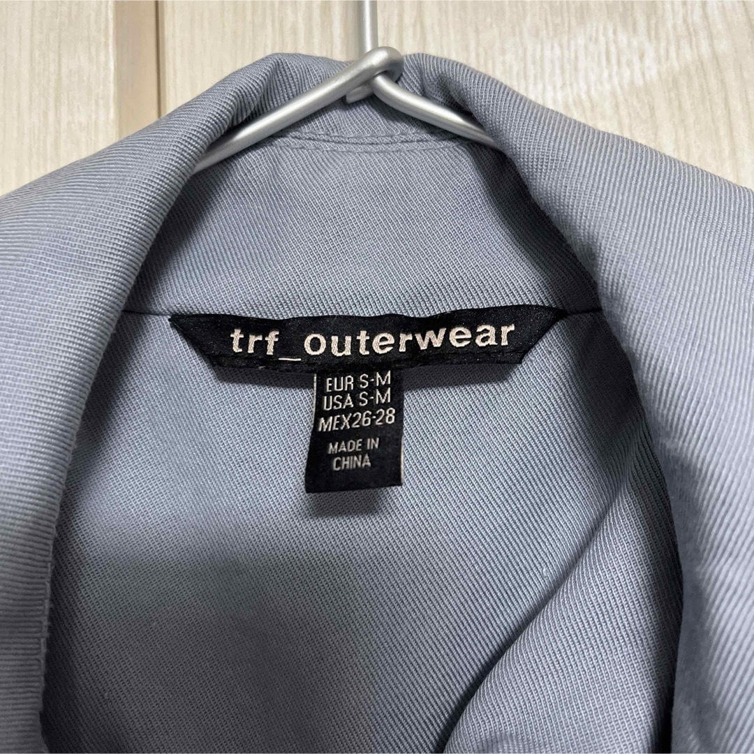 ZARA(ザラ)のtrf トレンチコート　レディースM  スモーキーブルー レディースのジャケット/アウター(トレンチコート)の商品写真