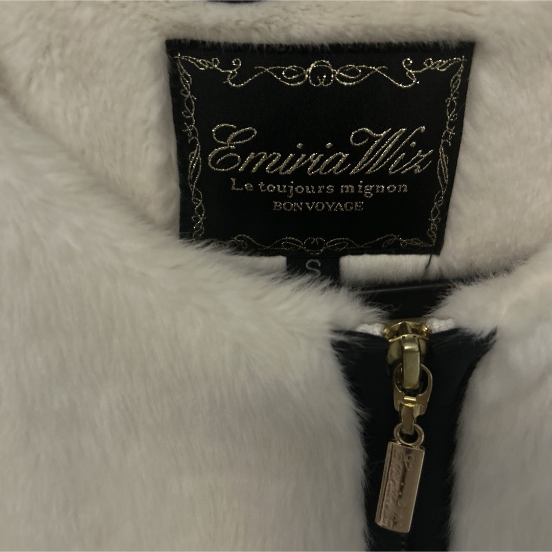 EmiriaWiz(エミリアウィズ)のemiriawiz フェイクファーブルゾン レディースのジャケット/アウター(ブルゾン)の商品写真