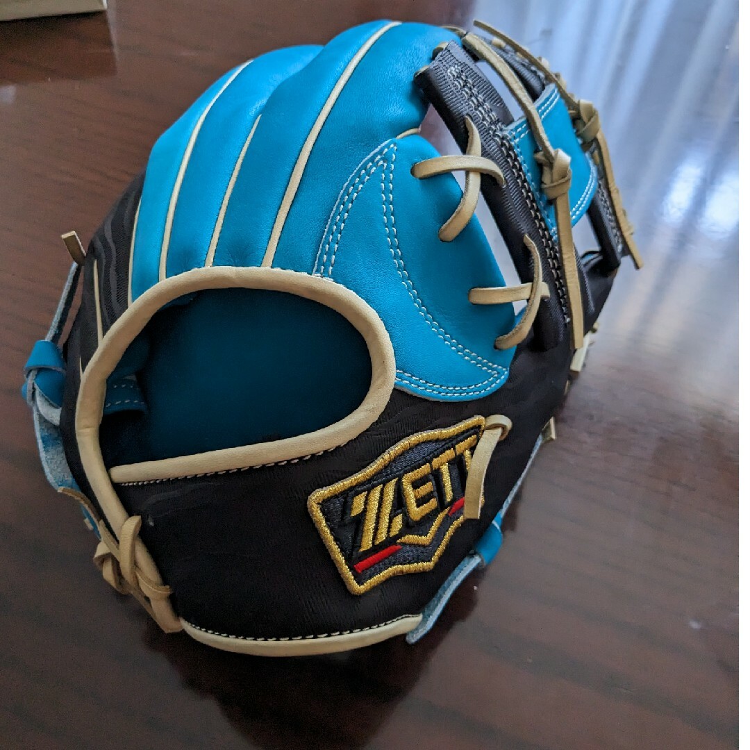 ZETT(ゼット)のプロステイタス軟式 スポーツ/アウトドアの野球(グローブ)の商品写真