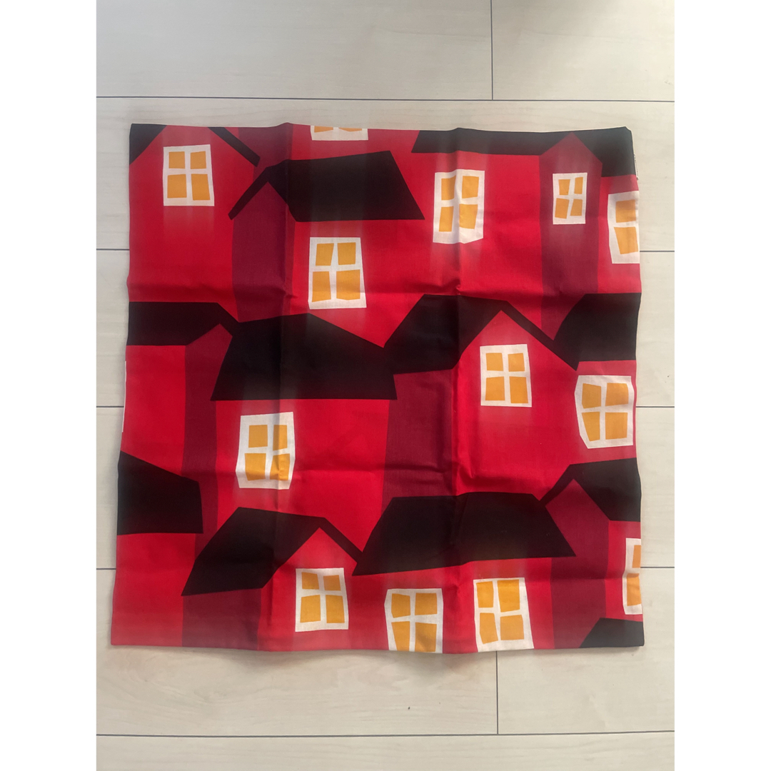 marimekko(マリメッコ)の未使用 マリメッコ モッキ クッションカバー 49×49cm インテリア/住まい/日用品のインテリア小物(クッションカバー)の商品写真