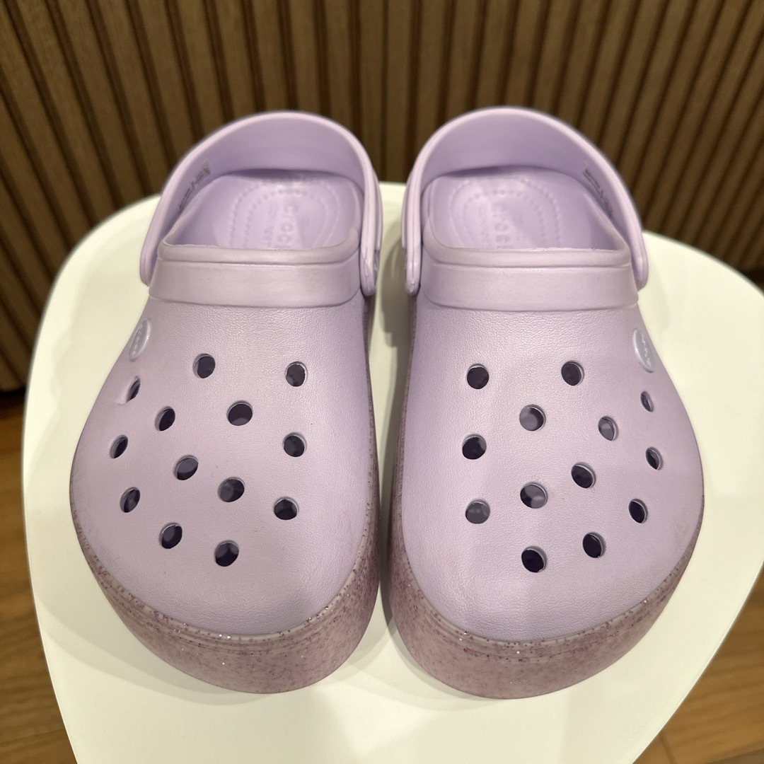 crocs(クロックス)の【美品】キッズ crocs 厚底   20cm キッズ/ベビー/マタニティのキッズ靴/シューズ(15cm~)(サンダル)の商品写真