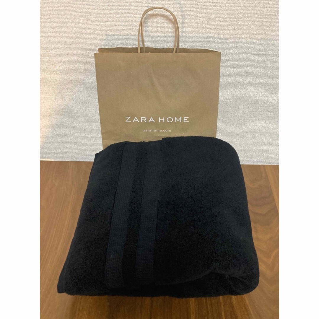 ZARA HOME(ザラホーム)のZARAHOME  ザラホーム　バスタオル　大判 インテリア/住まい/日用品の日用品/生活雑貨/旅行(タオル/バス用品)の商品写真