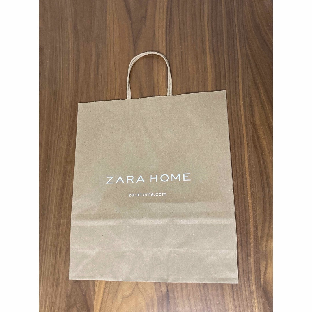 ZARA HOME(ザラホーム)のZARAHOME  ザラホーム　バスタオル　大判 インテリア/住まい/日用品の日用品/生活雑貨/旅行(タオル/バス用品)の商品写真