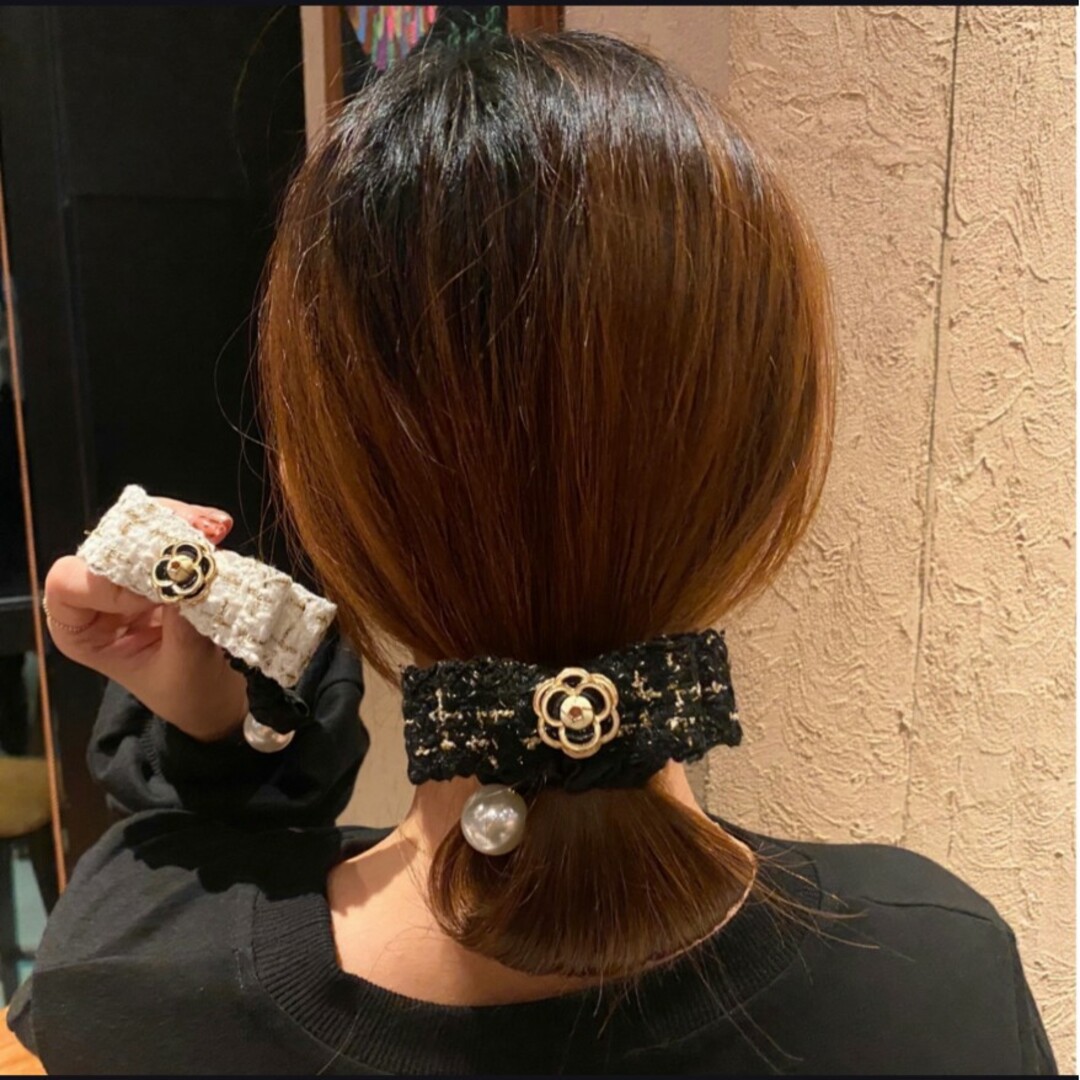 ヘアゴム シュシュ カメリア ツイード モノトーン お得なセット 白黒 おしゃれ レディースのヘアアクセサリー(ヘアゴム/シュシュ)の商品写真