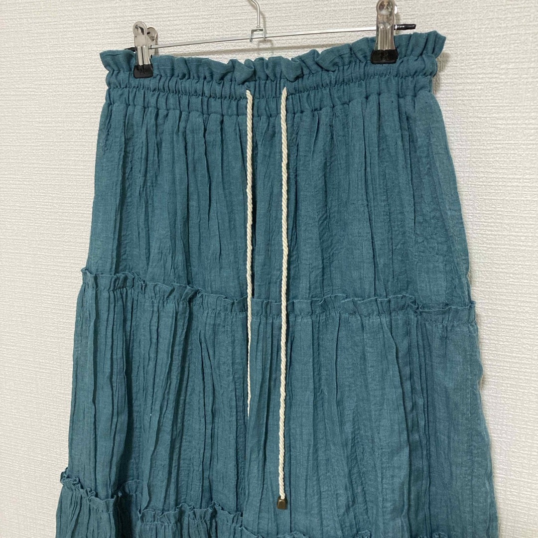 ⭐️ティアードロングスカート フレア【M】グリーン系 綿混 レディースのスカート(ロングスカート)の商品写真