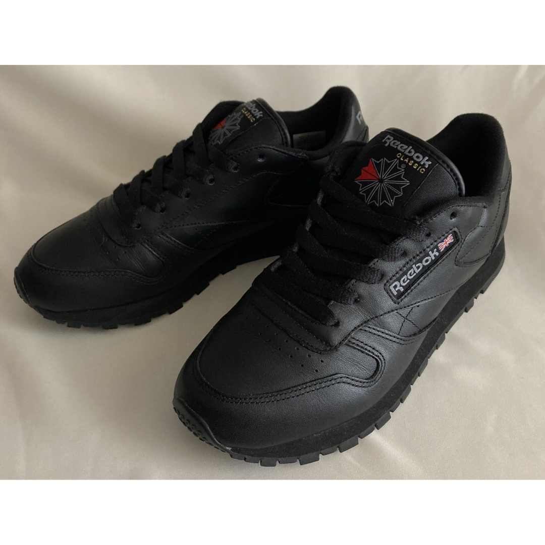 Reebok CLASSIC(リーボッククラシック)の【美品】限定リーボックCL LEATHERオールブラック レディースの靴/シューズ(スニーカー)の商品写真