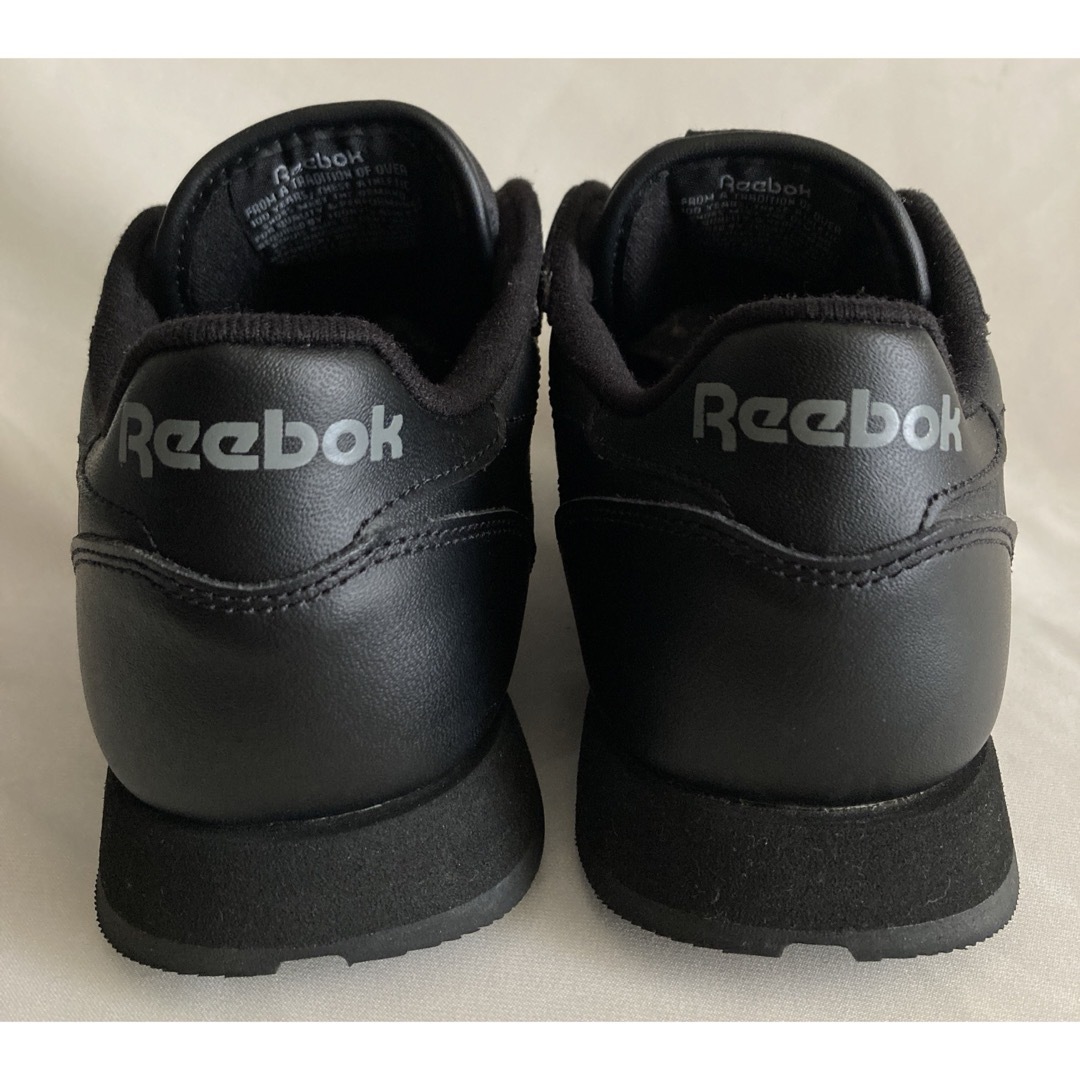 Reebok CLASSIC(リーボッククラシック)の【美品】限定リーボックCL LEATHERオールブラック レディースの靴/シューズ(スニーカー)の商品写真